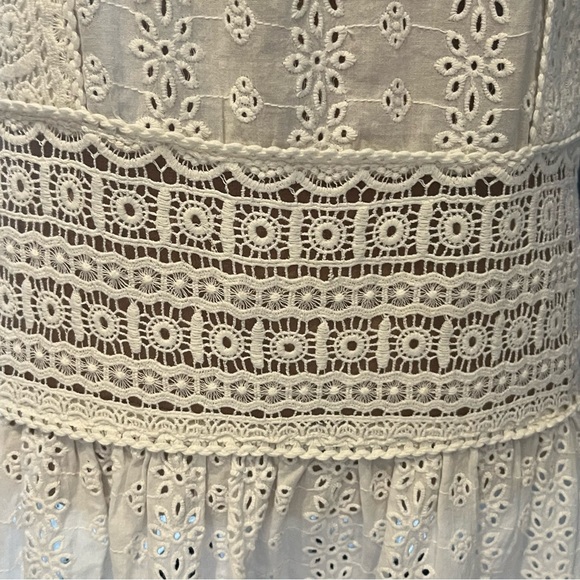 OndadeMar - WHITE COTTON EYELET SHORT DRESS - S - Picture 6 of 7